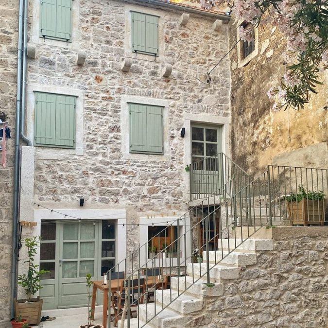 Riqualificazione con intonaci e intonachino calcecanapa